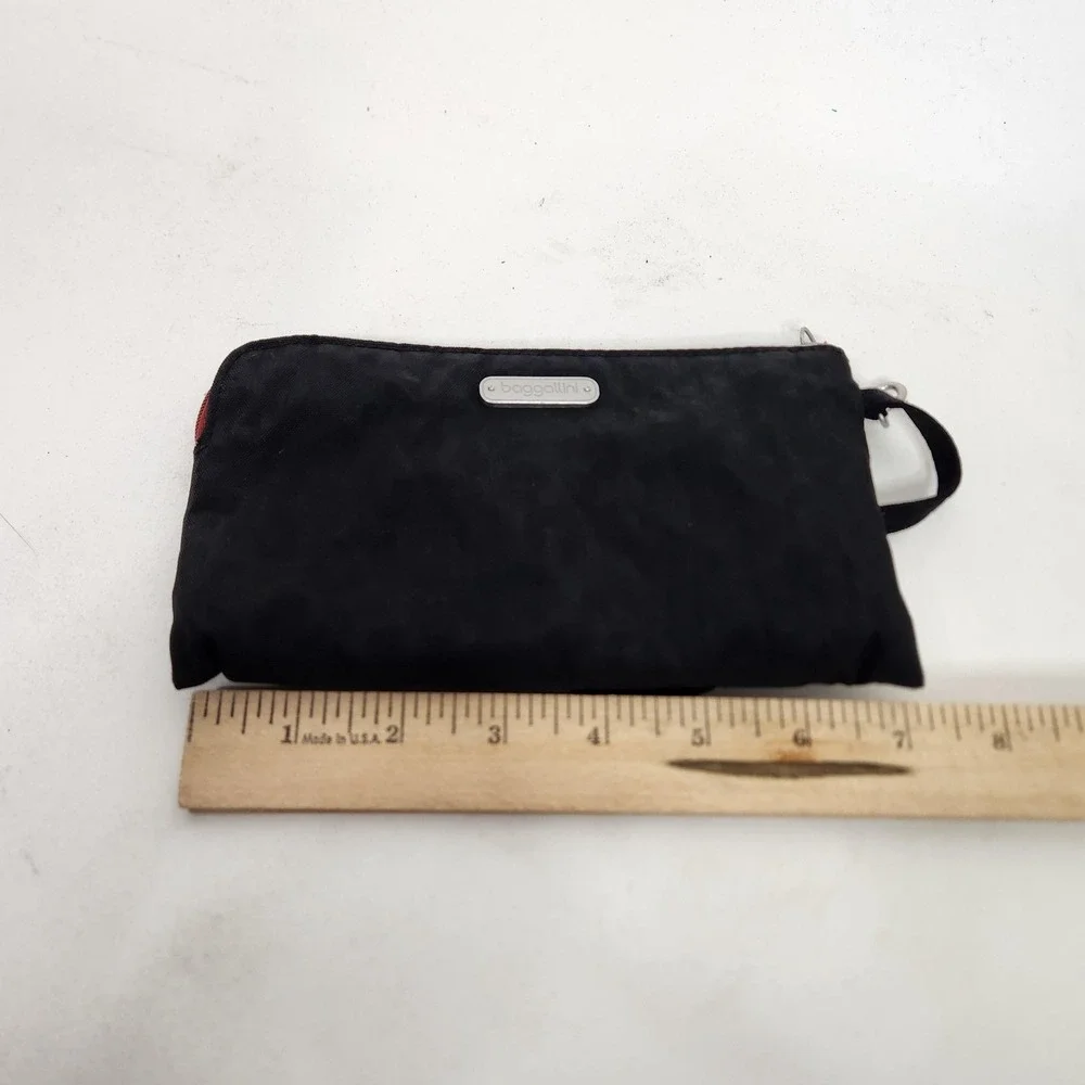 BAGGALLINI Wristlet Pouch Wallet Womens One Size Black RFID Zip Animal Print